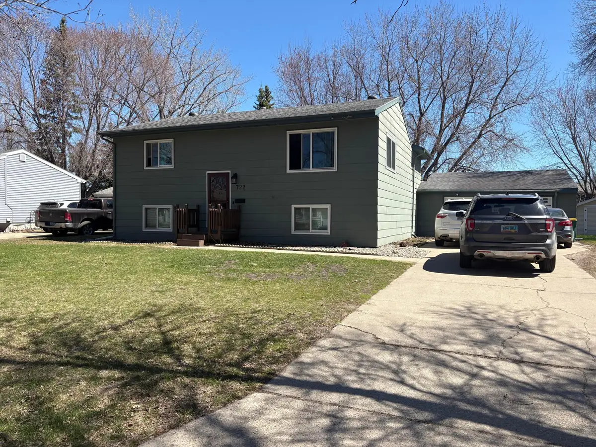 722 4th Street S, Wahpeton, ND 58075 - #1