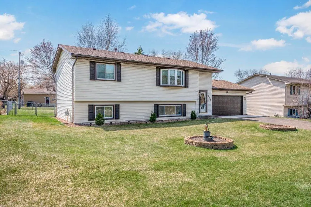 10253 101st Avenue N, Maple Grove, MN 55369 - #1