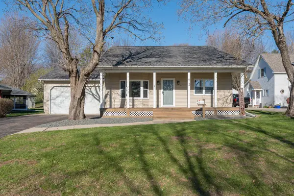 612 N 8th Street, Saint Peter, MN 56082