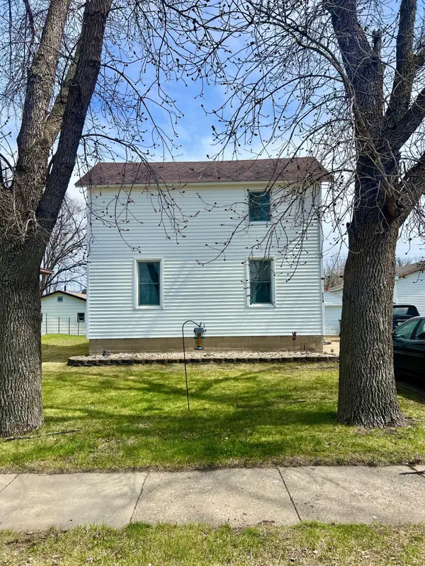 219 N Grant Street, Milbank, SD 57252