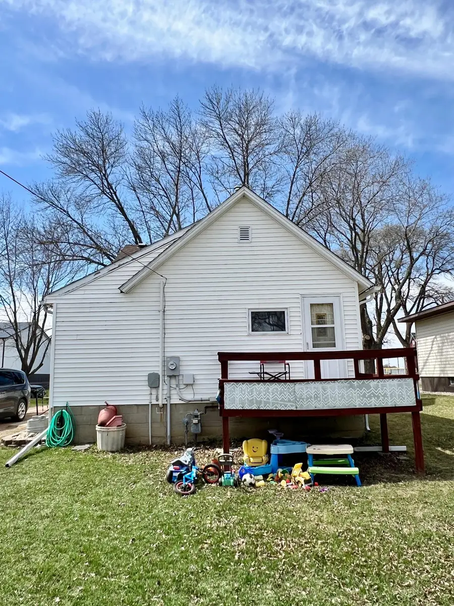 219 N Grant Street, Milbank, SD 57252 - #3