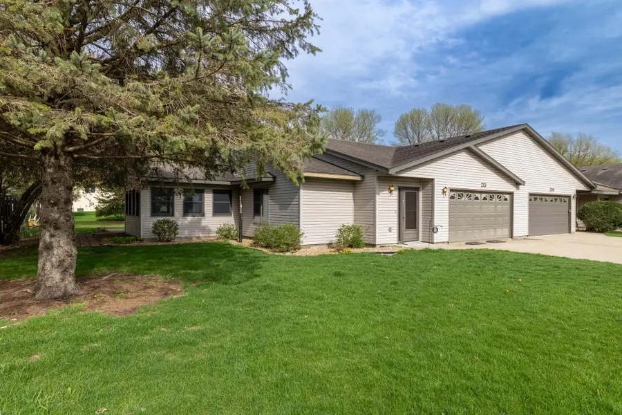 213 Foxborough Lane, Le Sueur, MN 56058 - #2
