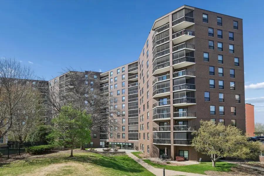 6615 Lake Shore Drive S #406, Richfield, MN 55423 - #2