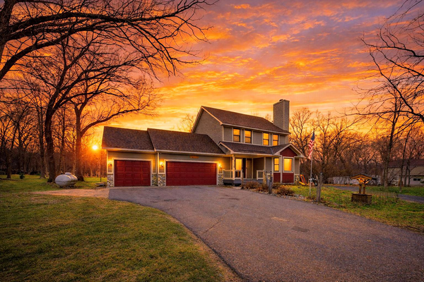 3335 Ten Oaks Street S, Cambridge, MN 55008