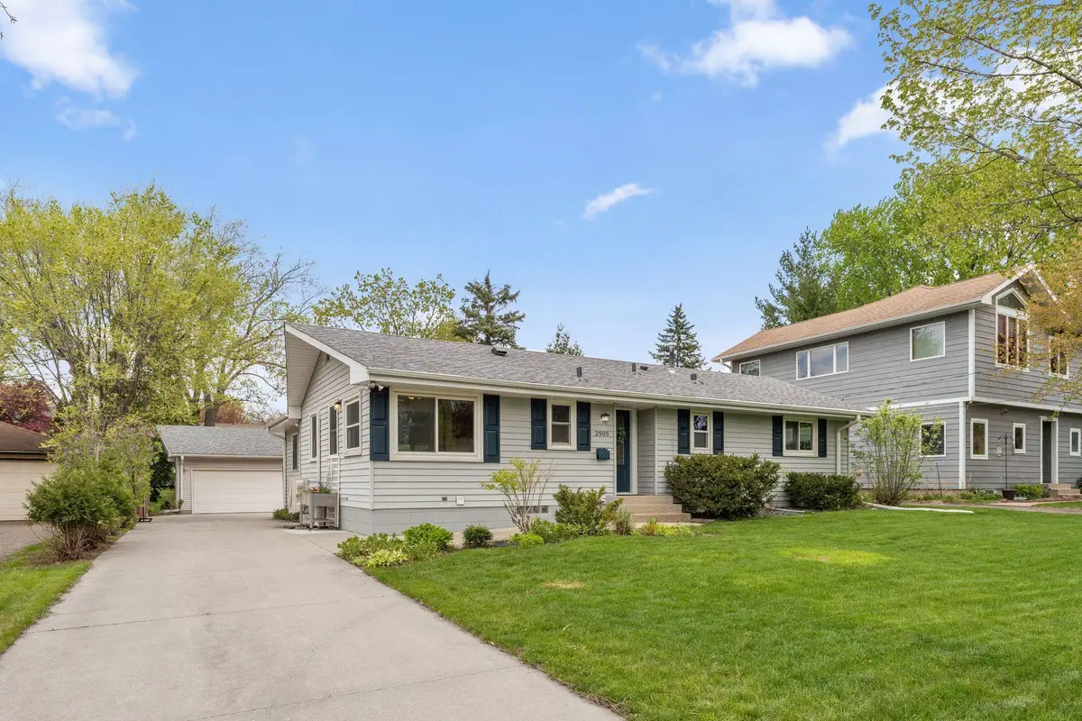 2905 Townview Avenue Ne, Saint Anthony, MN 55418 - #1