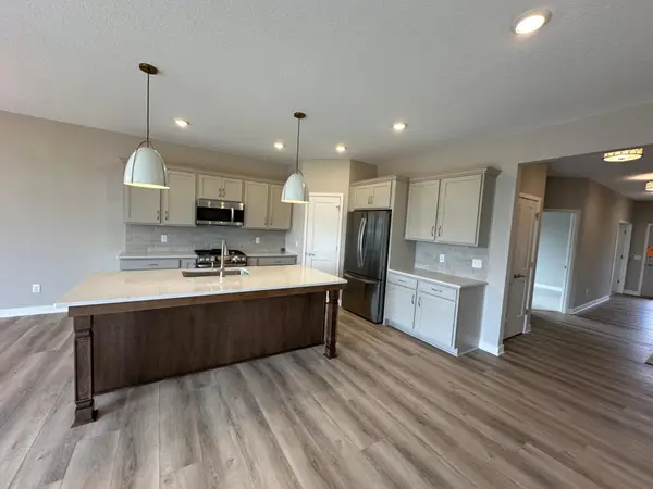 17714 Everest Avenue, Lakeville, MN 55044