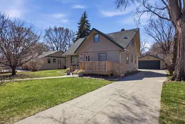1306 5th Street N, Fargo, ND 58102