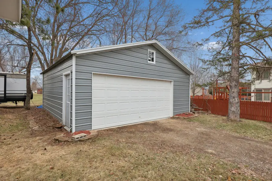 924 King Avenue Sw, Wadena, MN 56482 - #2