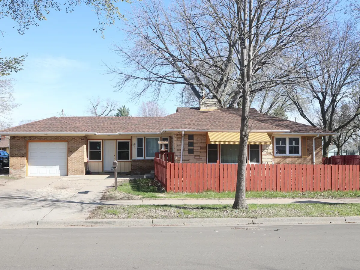 95 Rose Avenue W, Saint Paul, MN 55117 - #1