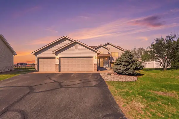 327 4th Avenue Se, Saint Joseph, MN 56374