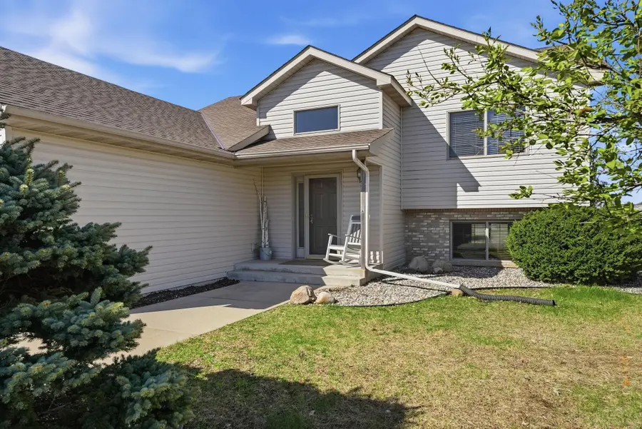 327 4th Avenue Se, Saint Joseph, MN 56374 - #2