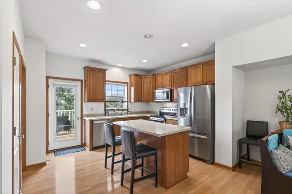 10859 Kingsfield Lane, Woodbury, MN 55129