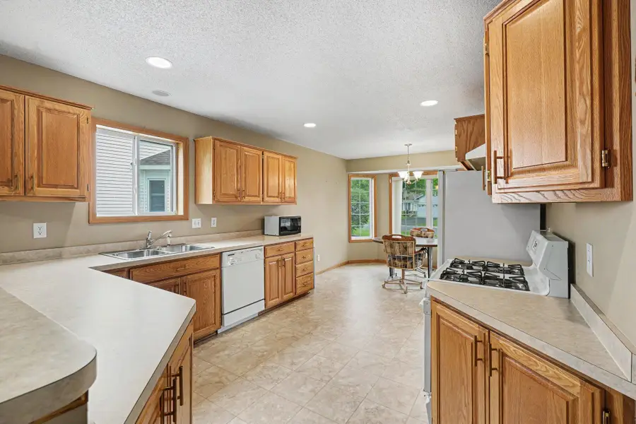 1654 Cohansey Street, Saint Paul, MN 55117 - #3