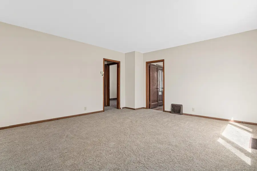 142 Van Buren Avenue S, Hopkins, MN 55343 - #3