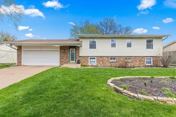10203 Raven Street Nw, Coon Rapids, MN 55433
