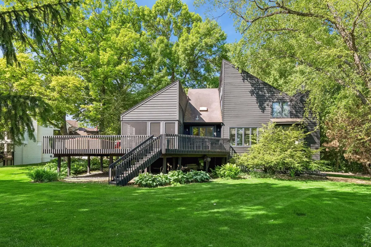 16890 5th Avenue N, Minneapolis, MN 55447 - #1