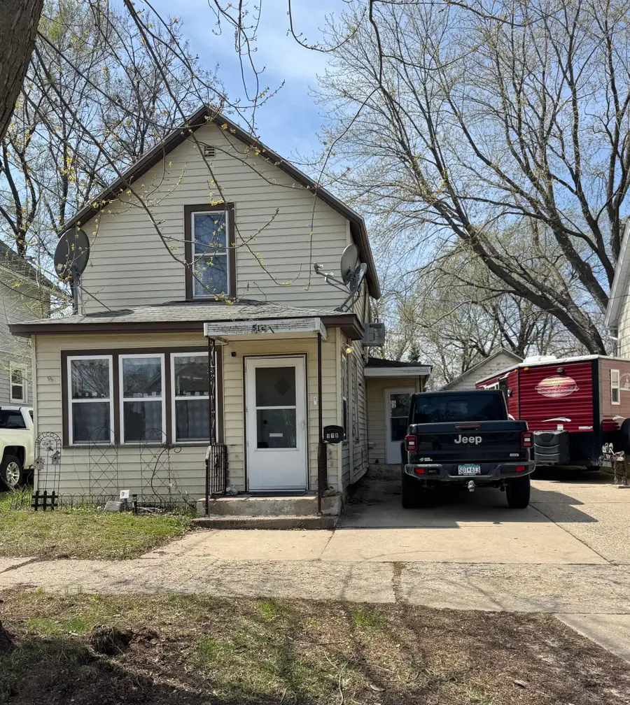 518 7th Avenue Nw, Faribault, MN 55021 - #2