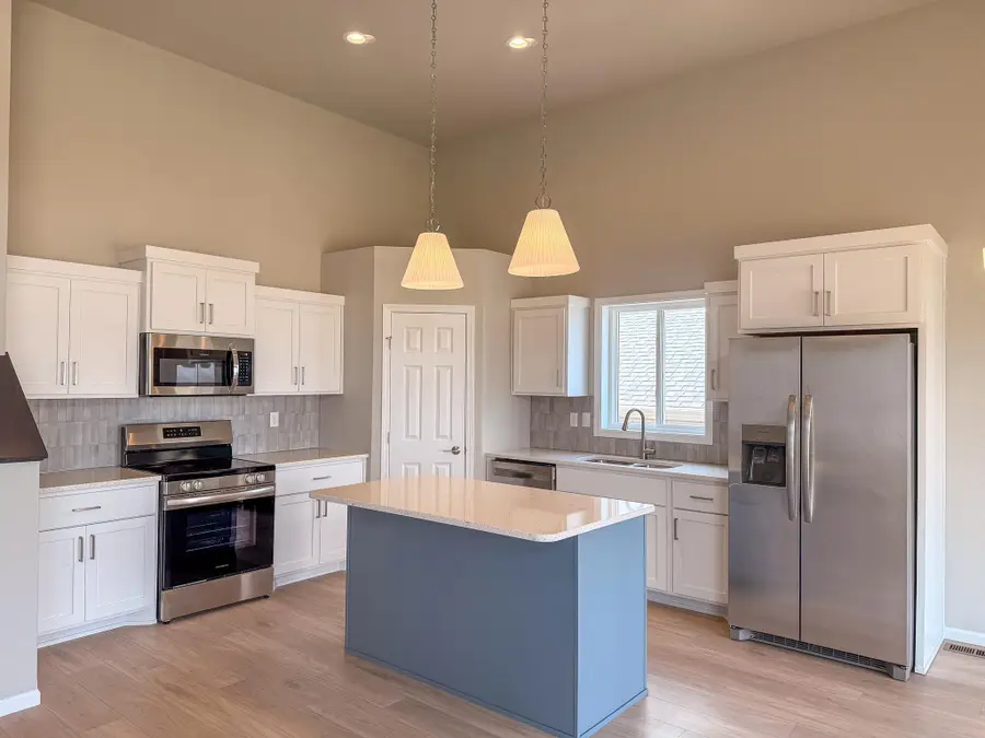 7889 Cottonwood Boulevard, Horace, ND 58047 - #2