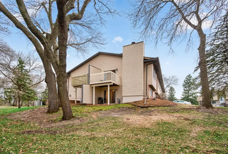 818 Sherwood Road, Shoreview, MN 55126 - #3