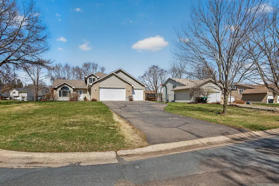 2047 123rd Avenue Nw, Coon Rapids, MN 55448 - #2