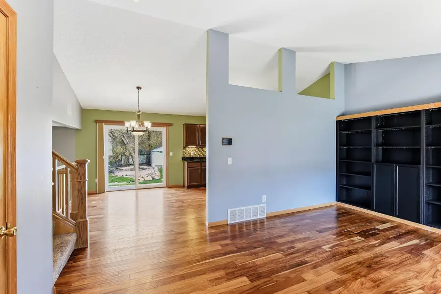 2445 Schaller Drive E, Saint Paul, MN 55119 - #2