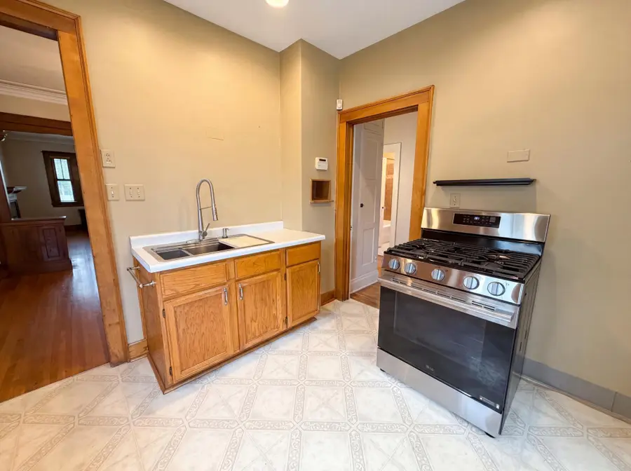 1144 Hawthorne Avenue E, Saint Paul, MN 55106 - #2