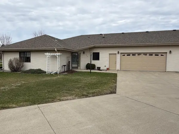 2940 12th Avenue S, Moorhead, MN 56560