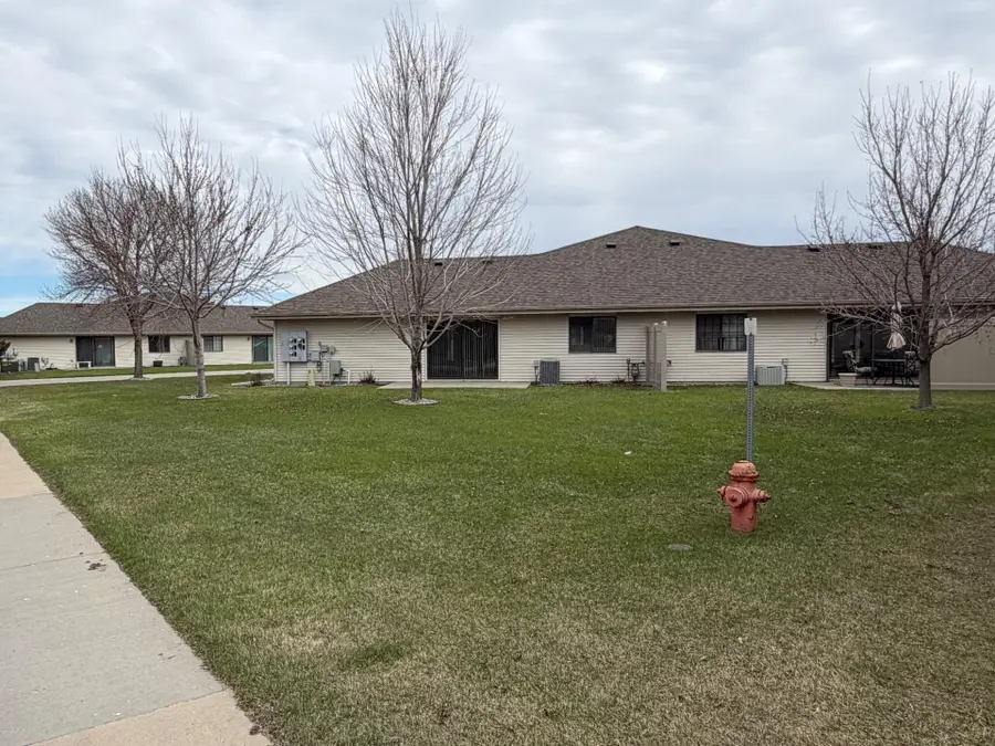 2940 12th Avenue S, Moorhead, MN 56560 - #2