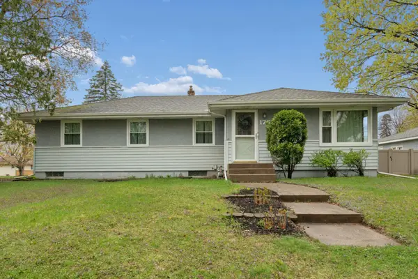 1765 Galtier Street, Roseville, MN 55113