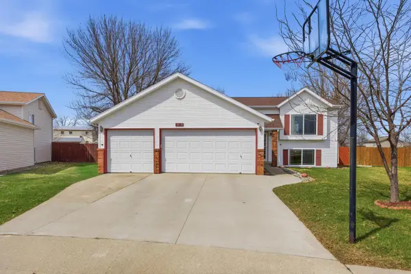 1434 Sheyenne Park Court, West Fargo, ND 58078