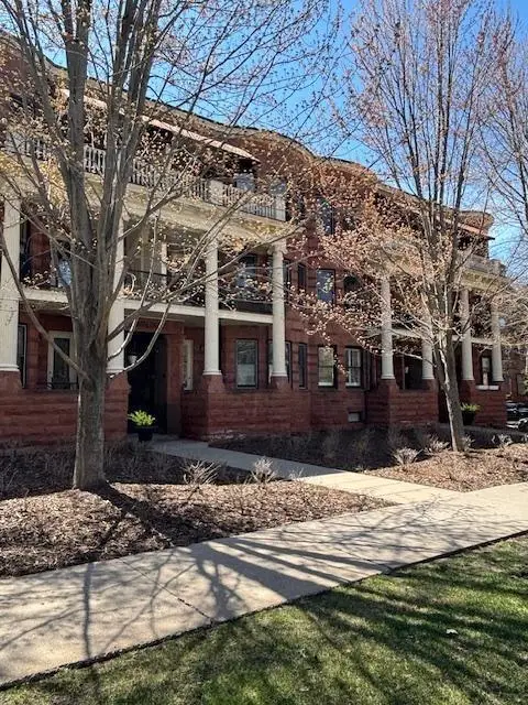 672 Summit Avenue #102, Saint Paul, MN 55105 - #1