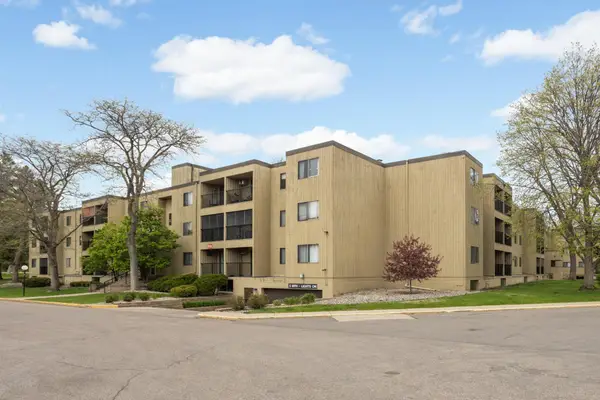 4101 Parklawn Avenue #103, Edina, MN 55435