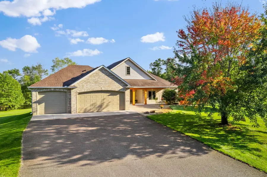 39541 Eastwood Avenue, North Branch, MN 55056 - #3