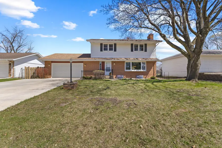 743 Mccallum Drive, New Brighton, MN 55112 - #2