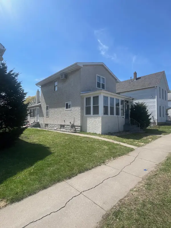 680 Juno Avenue, Saint Paul, MN 55102