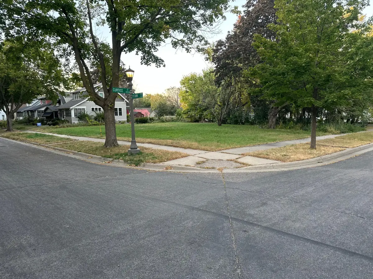 421 Curtice Street W, Saint Paul, MN 55107 - #1