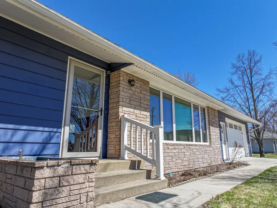 318 W Oak Street, Parkers Prairie, MN 56361 - #3