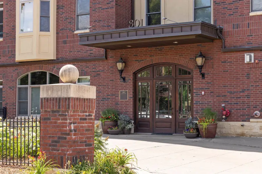 301 Clifton Avenue #3D, Minneapolis, MN 55403 - #3