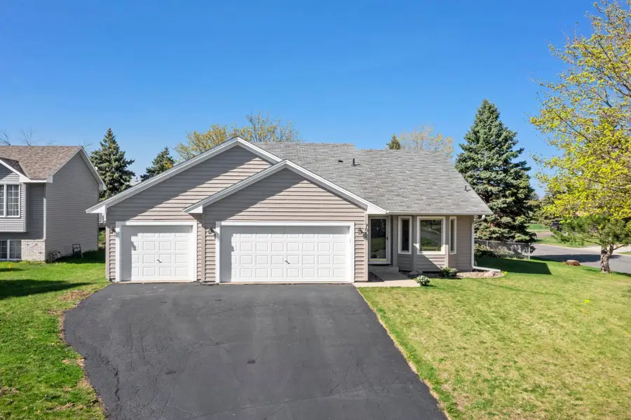 7055 Upper 157th Street W, Apple Valley, MN 55124 - #2