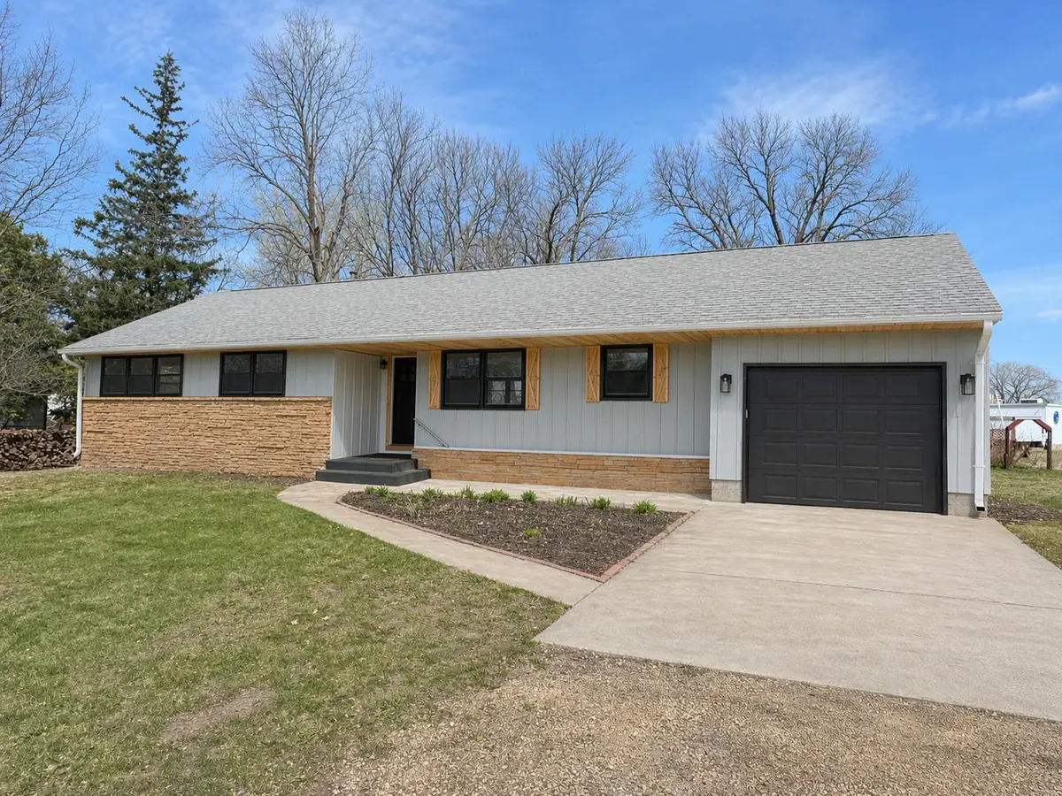 1458 Lookout Drive, North Mankato, MN 56003 - #1