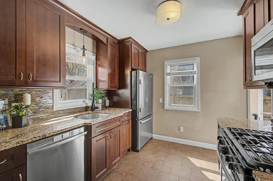 2825 Pennsylvania Avenue S, Minneapolis, MN 55426 - #2