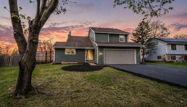 15020 Rushmore Crescent, Burnsville, MN 55306