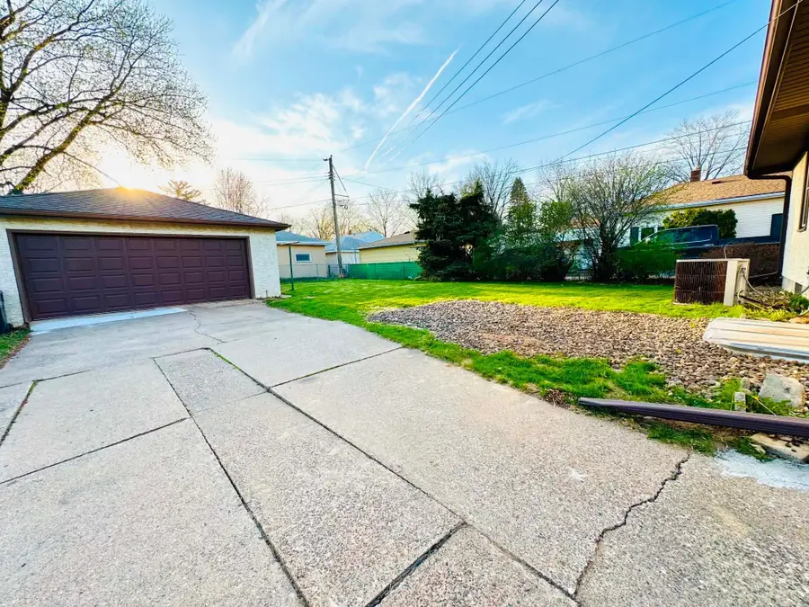 465 Ruth Street N, Saint Paul, MN 55119 - #3