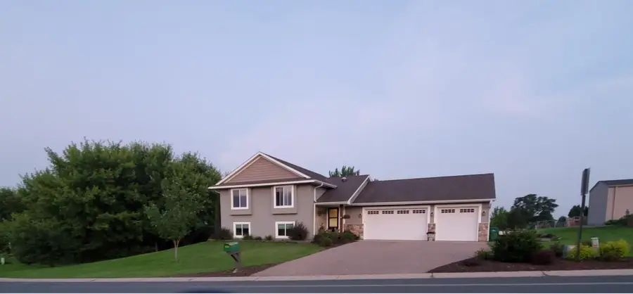 822 Deer Path, Montgomery, MN 56069 - #2