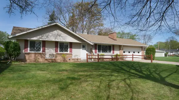164 Linden Drive, Apple Valley, MN 55124