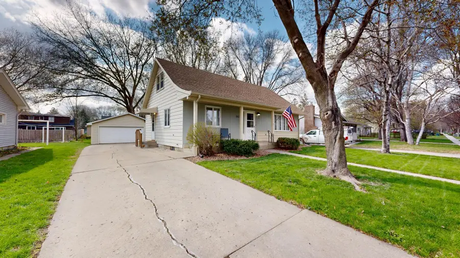 1112 15th Street Sw, Willmar, MN 56201 - #2
