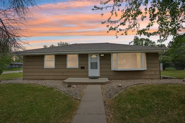 2016 W 90th Street, Bloomington, MN 55431