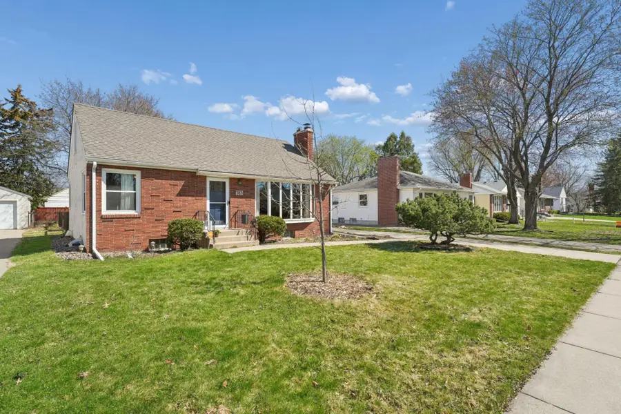 783 California Avenue W, Saint Paul, MN 55117 - #2