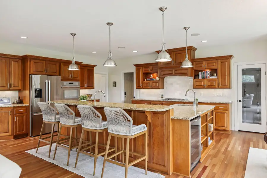 5729 Linden Avenue N, Lake Elmo, MN 55042 - #2