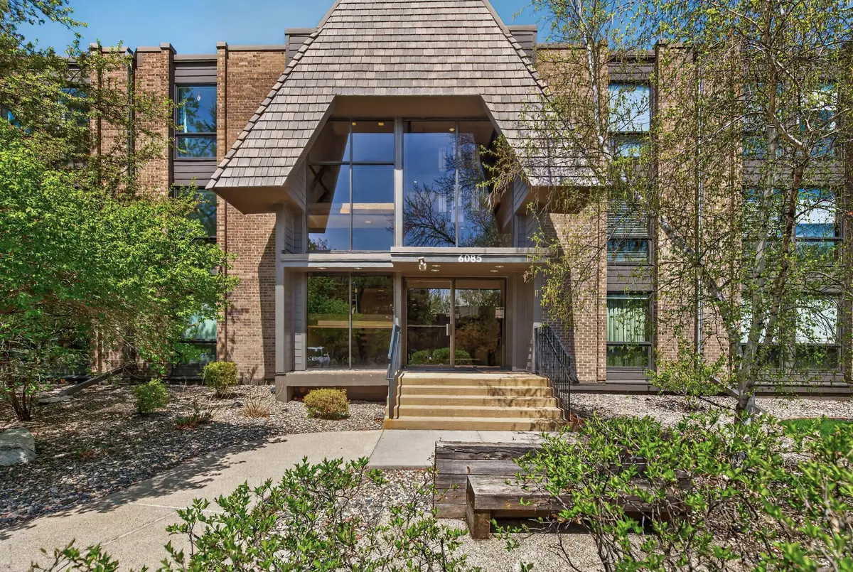 6085 Lincoln Drive #225, Minneapolis, MN 55436 - #1